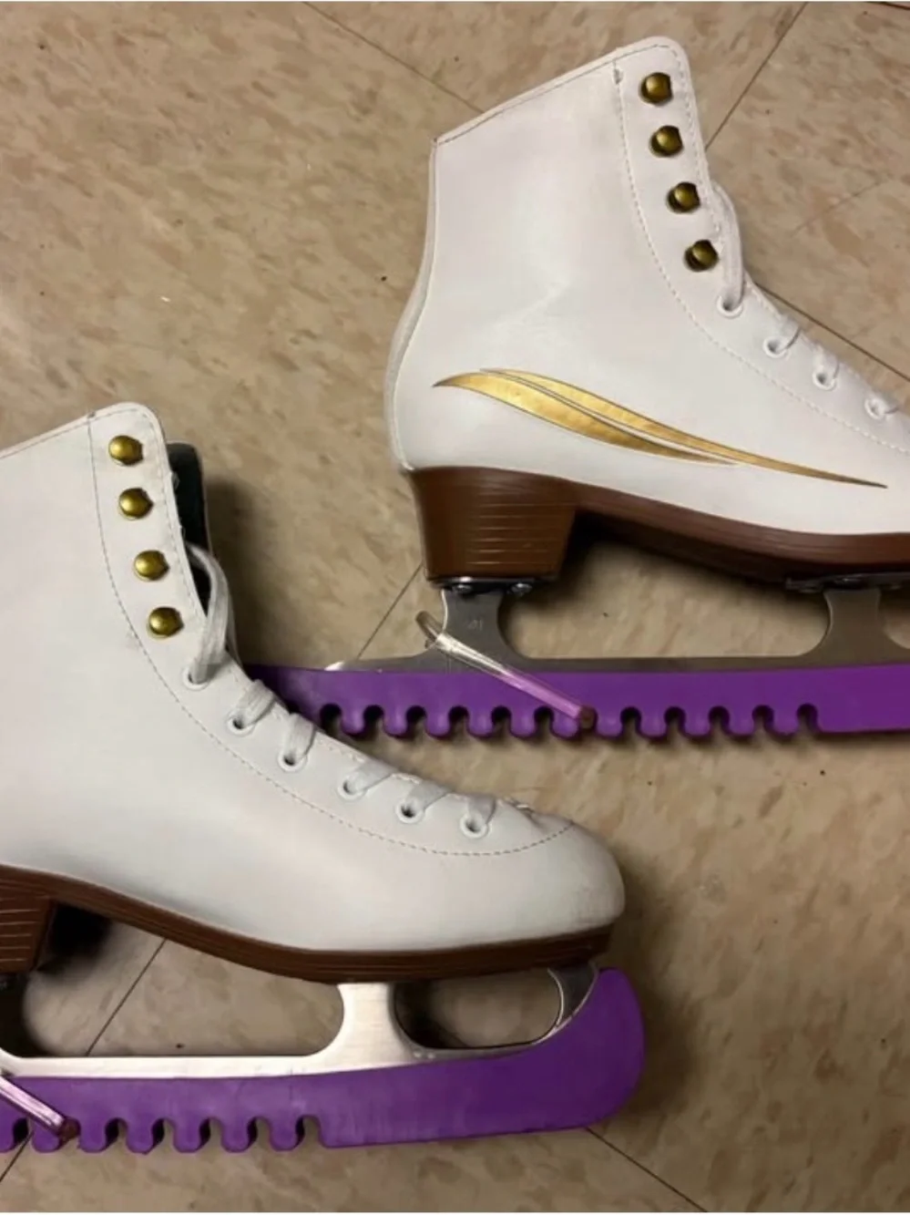 Lake Placid Cascade Recreation Figure Skates and Blade guard set, women's size 6